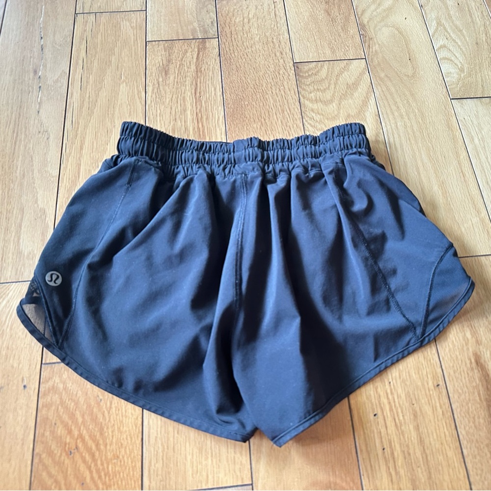 Lululemon Hotty Hot black shorts size 0